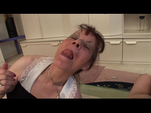 ❤️ Dve babici in en dedek imajo seks v troje ❤️❌ Fucking video pri nas ❌❤