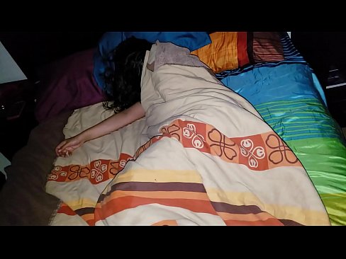 ❤️ Stepson berači svojo mlado mačeho, medtem ko ona spi. ❤️❌ Fucking video pri nas ❌❤